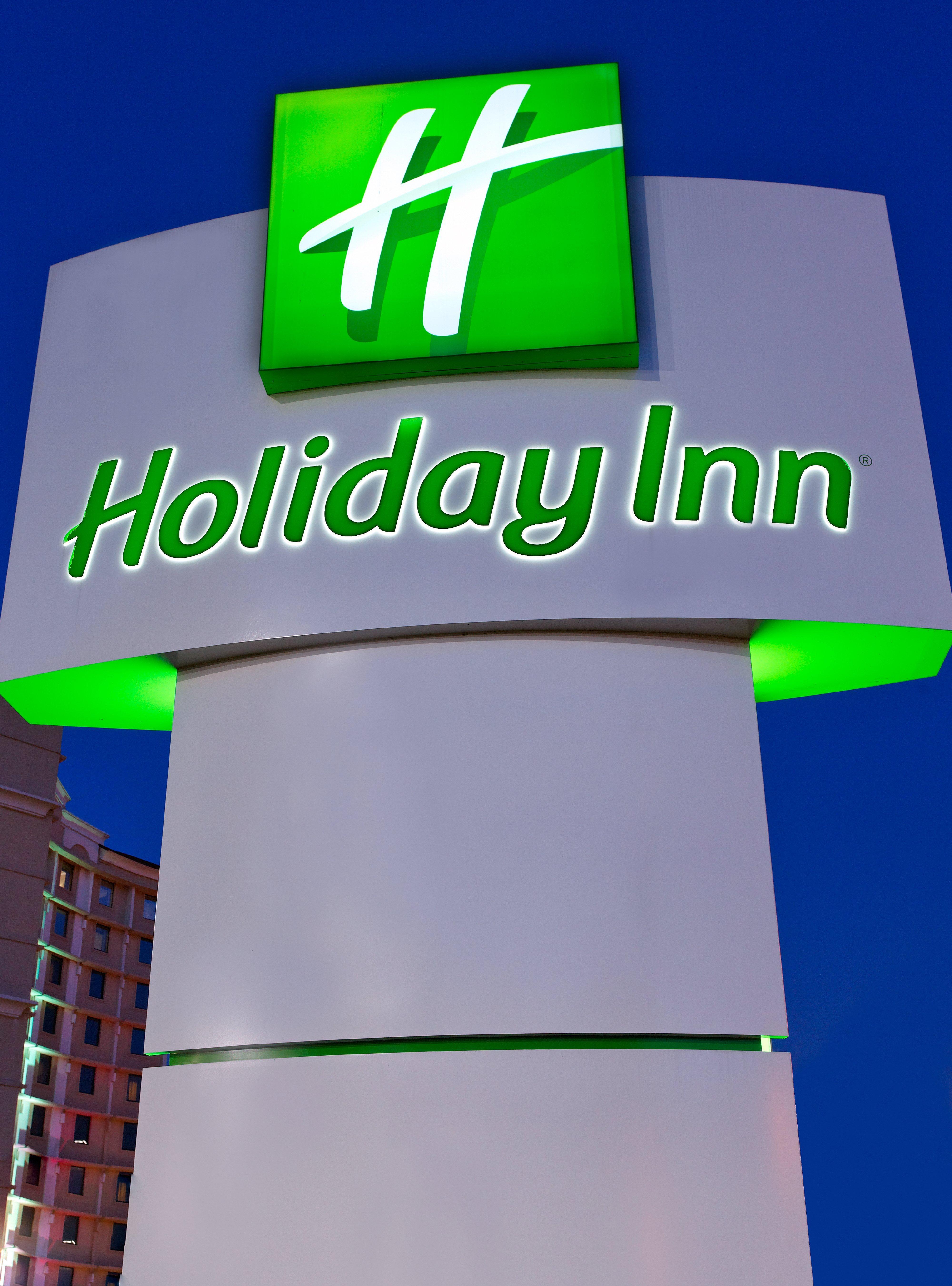 Holiday Inn Dallas Market Center, An Ihg Hotel Exterior photo
